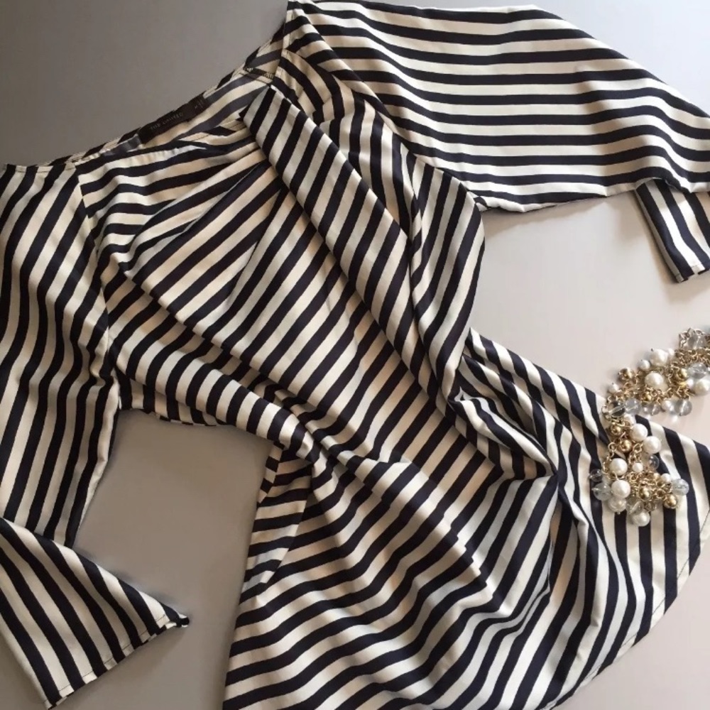 The Limited top size medium. Striped.